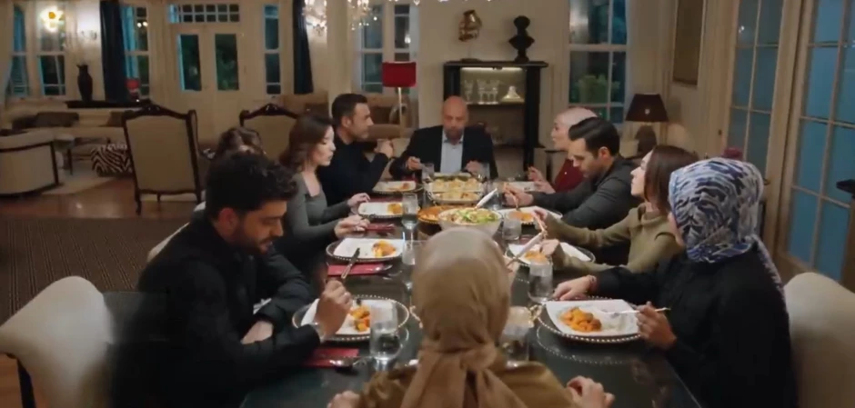 Кадр из Клюквенный щербет 118 серия